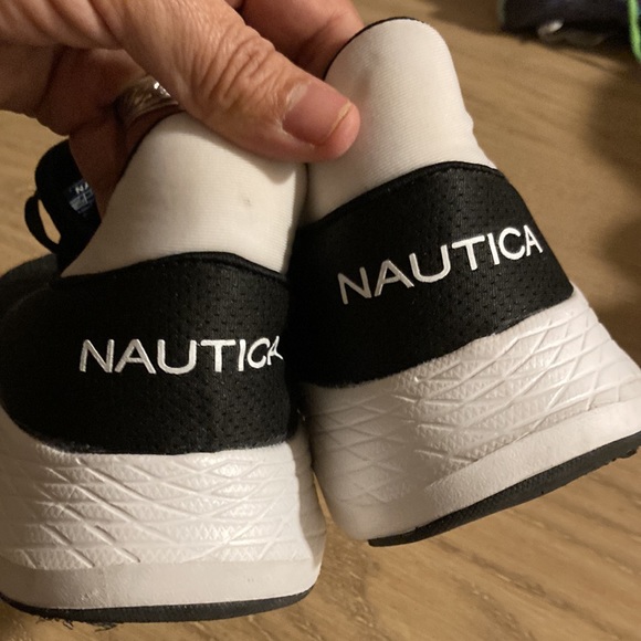 women náutica Size 8 - Picture 6 of 8